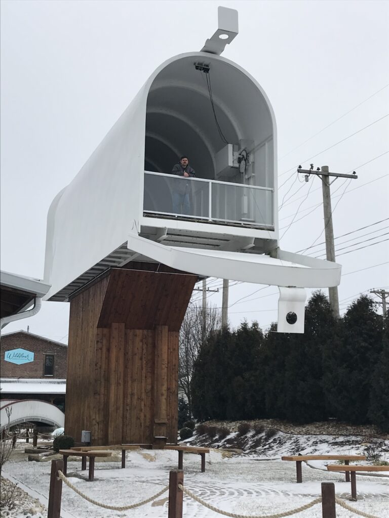 World's Largest Mailbox