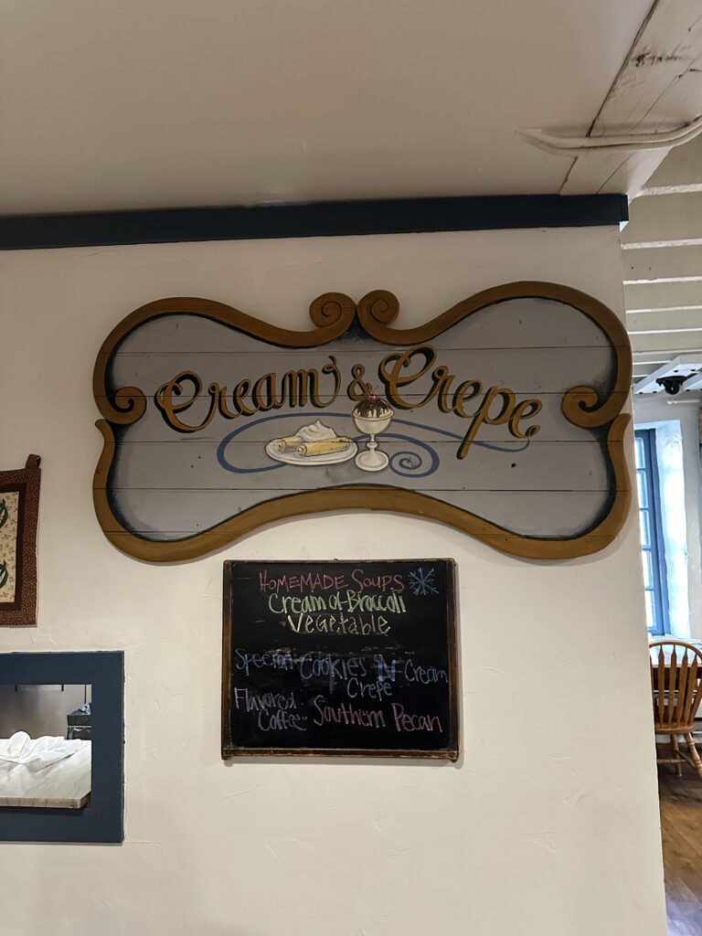 sign of Cream and Crepe 